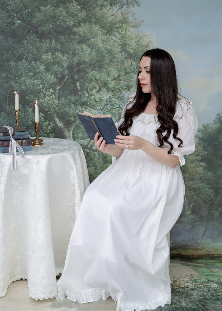 The Elizabeth Nightgown in Crème