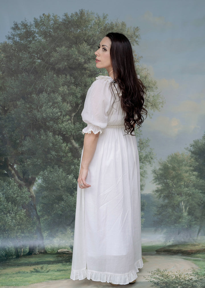 The Elizabeth Nightgown in Crème