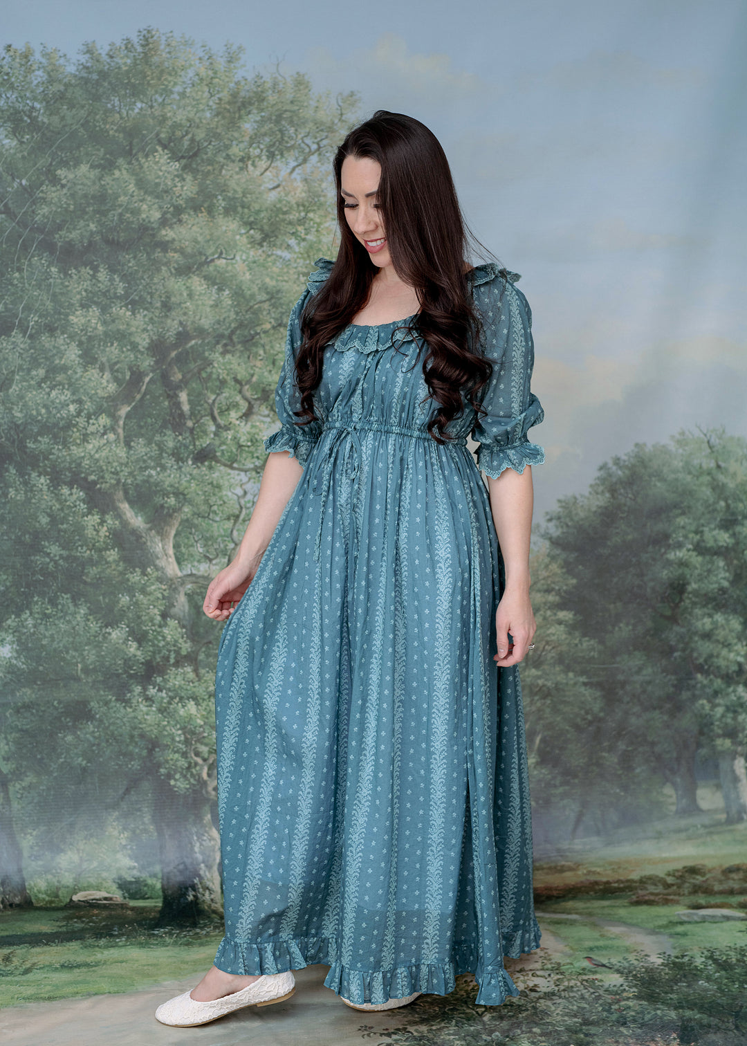The Elizabeth Cotton Nightgown – Colonial Stripe