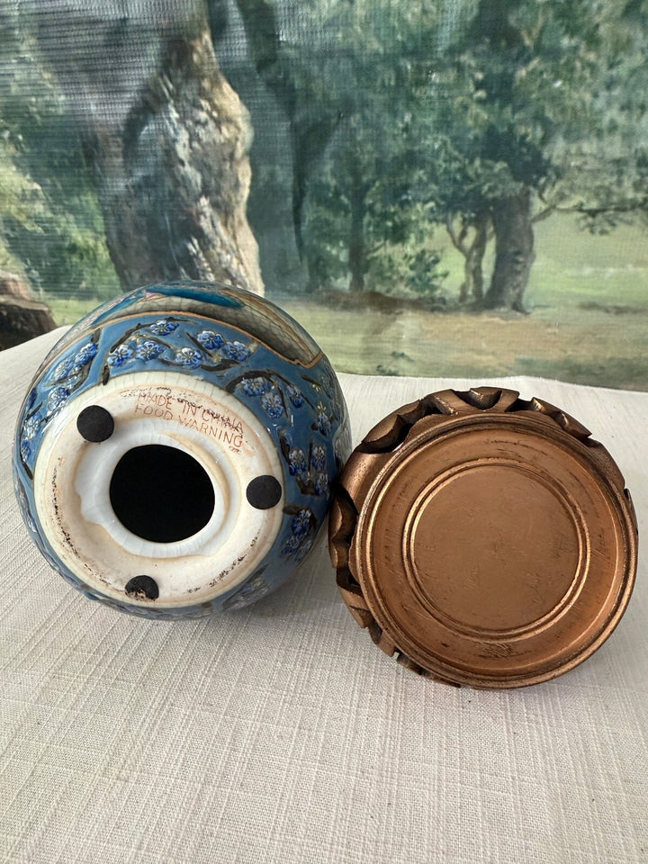 Decorative egg with stand