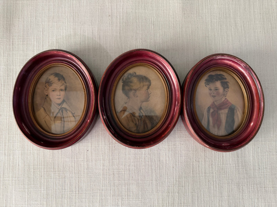 Set of 3 oval framed portrait miniatures