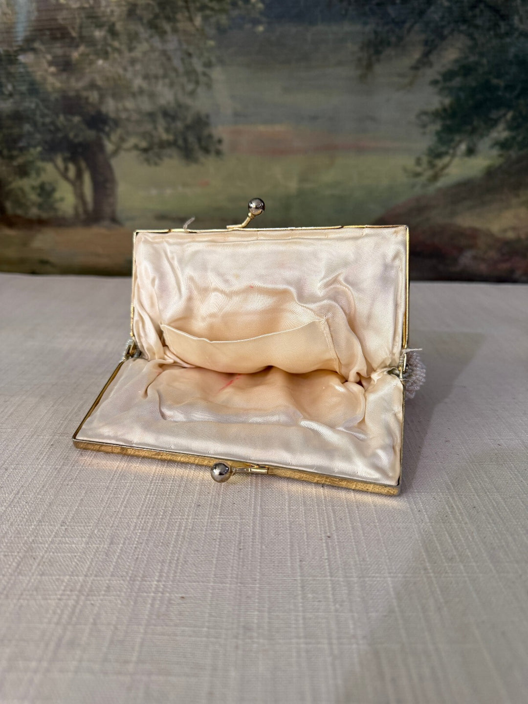 Vintage White Beaded Shell Clutch Purse