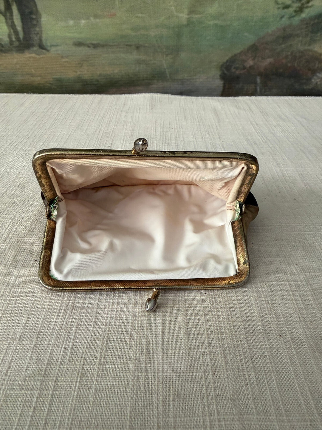 Vintage Scenic Kiss Lock Coin Purse