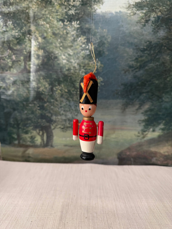 Vintage Toy Soldier Drum Container with 4 Soldier Ornaments