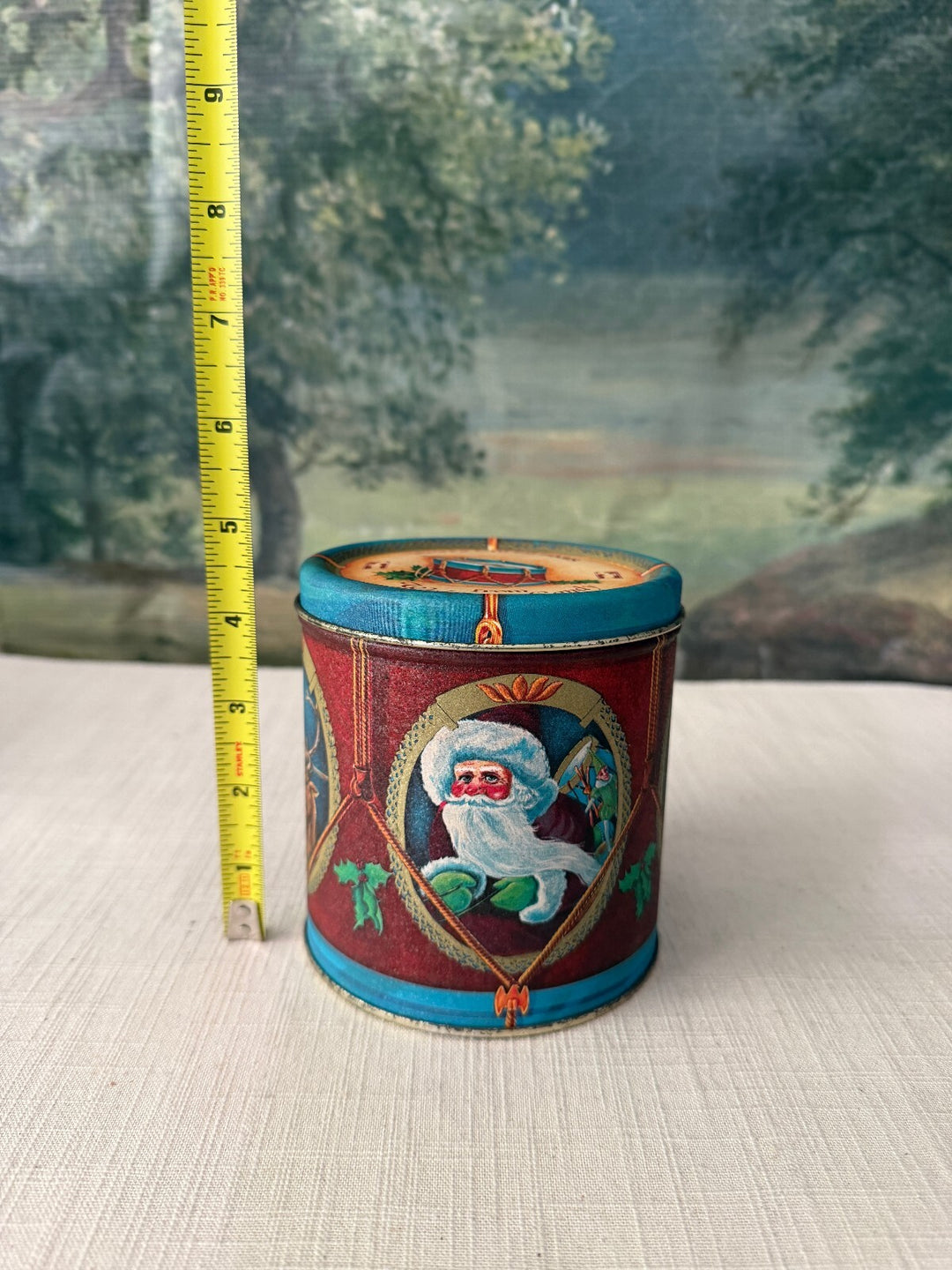 Vintage Toy Soldier Drum Container with 4 Soldier Ornaments