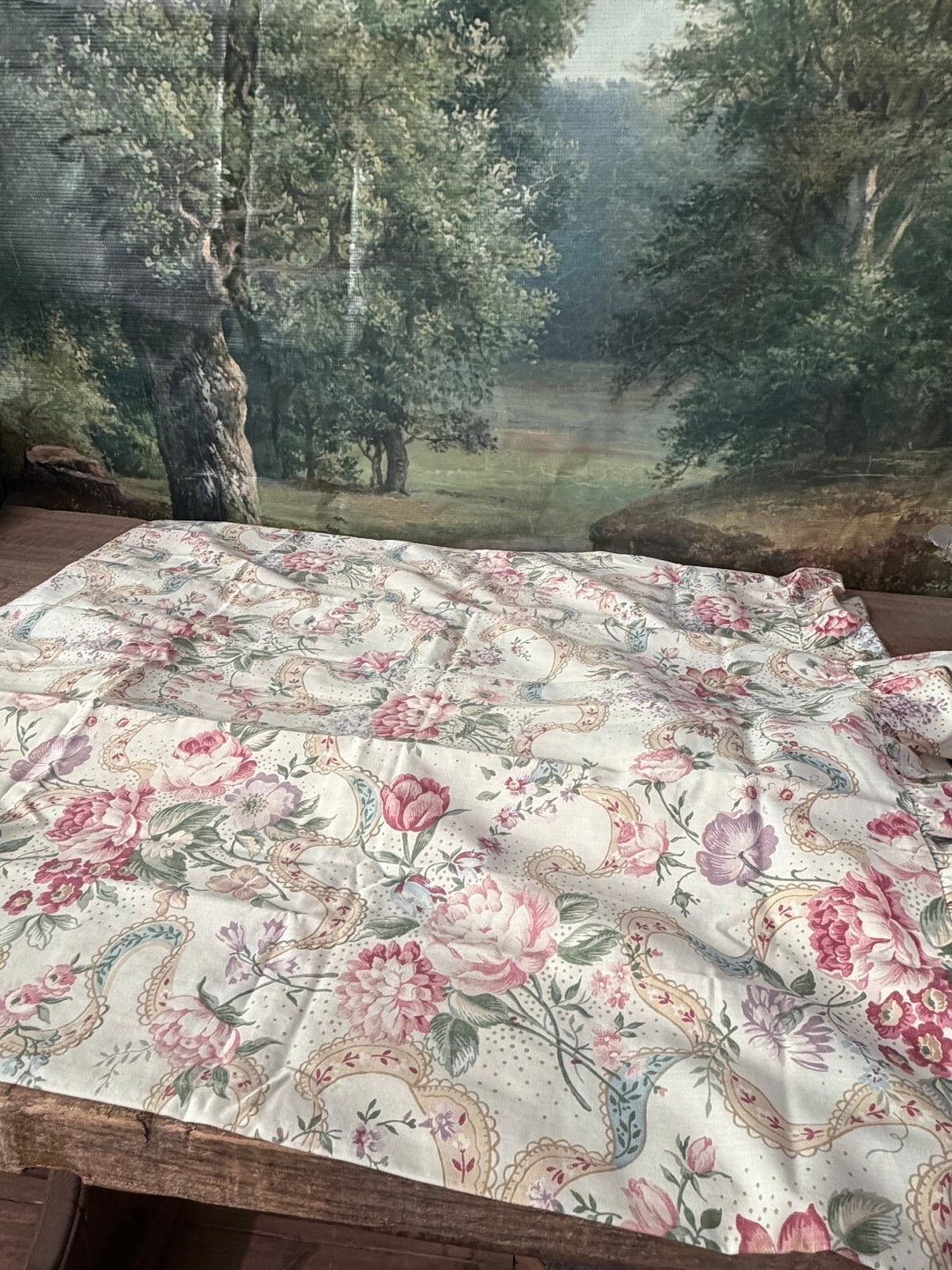 Vtg 1988 Martha Stewart 2pc Queen Pillowcase Set Roses Floral Ruffled Cottage