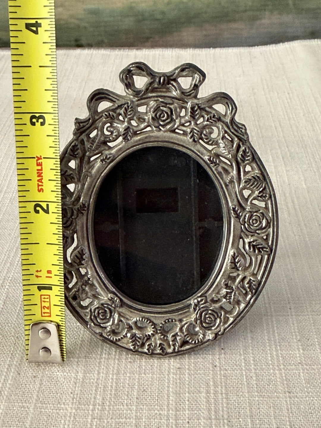 Vintage Silver Tone Oval Photo Frame with Floral and Bow Design