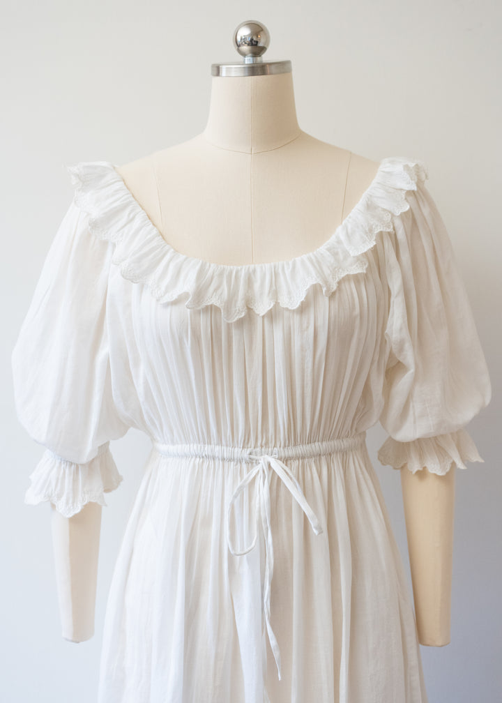 The Elizabeth Nightgown in Crème